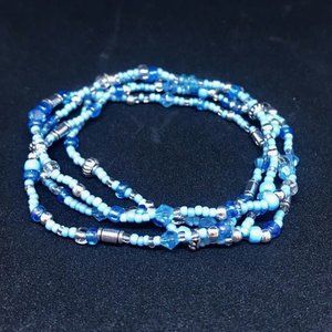 Set of blue beads bracelets